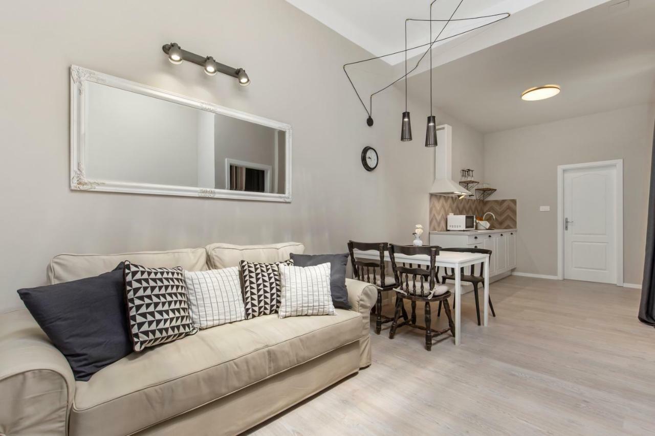 Apartments Carpathia Rijeka Buitenkant foto